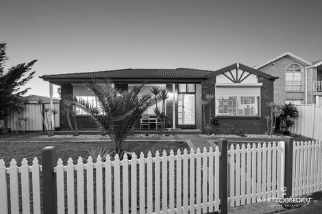 Property photo of 2 Sapling Terrace Cairnlea VIC 3023