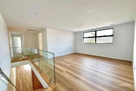 Property photo of 82 Devonshire Road Sunshine VIC 3020