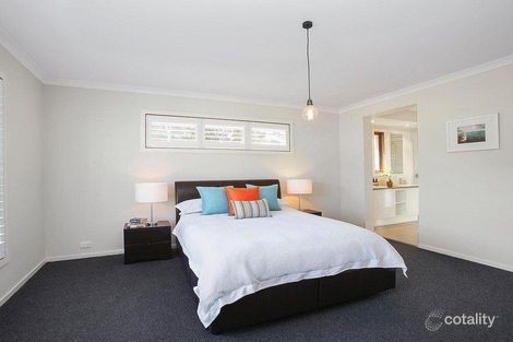 Property photo of 25 Clyde Close Thirroul NSW 2515