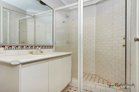 Property photo of 79 Ullinger Loop Marangaroo WA 6064