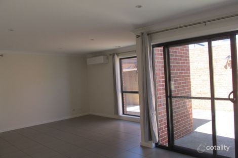 Property photo of 2/53 Shakespeare Drive Delahey VIC 3037