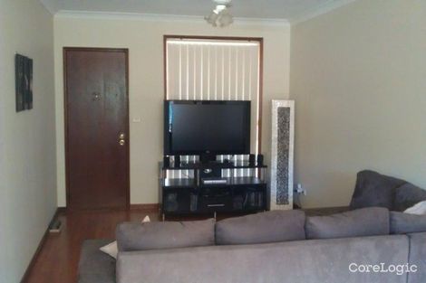 Property photo of 2/19 Azalea Place Macquarie Fields NSW 2564