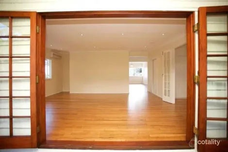 Property photo of 20 Long Street Camp Hill QLD 4152