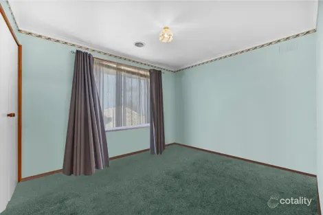 Property photo of 48 Dunvegan Drive Kurunjang VIC 3337