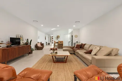 6 Buguri Cres, Malua Bay, NSW 2536