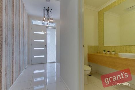 Property photo of 8 Celsius Drive Cranbourne North VIC 3977