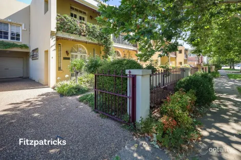 9 Crampton St, Wagga Wagga, NSW 2650