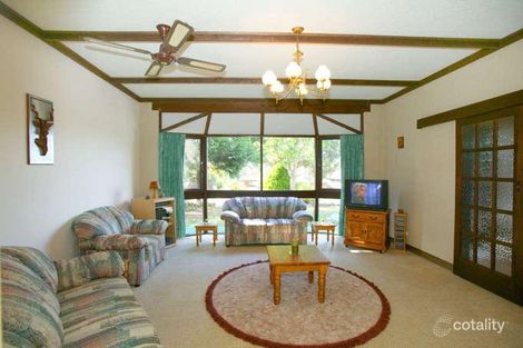 Property photo of 17 Daymar Drive Mooroolbark VIC 3138