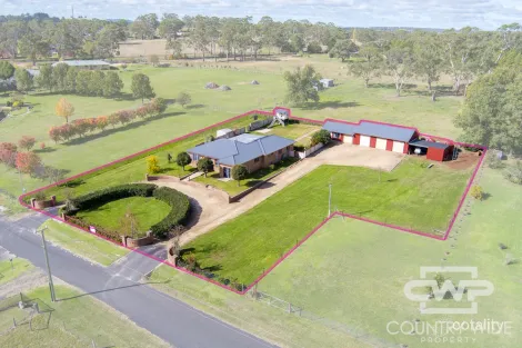 Property photo of 24 Carlisle Close Glen Innes NSW 2370