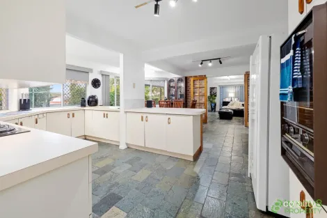 Property photo of 8 Vaucluse Crescent Petrie QLD 4502