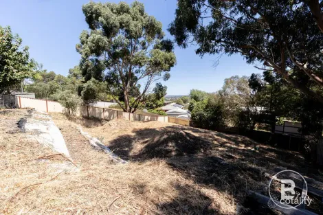 Property photo of 14 Saunders Close Mount Pleasant VIC 3350