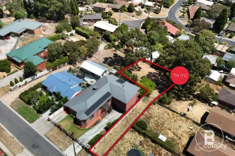 Property photo of 14 Saunders Close Mount Pleasant VIC 3350