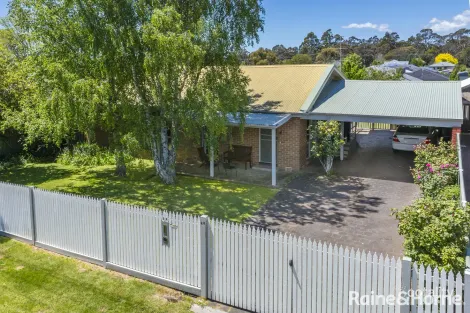 Property photo of 22 Stuart Drive Woodend VIC 3442