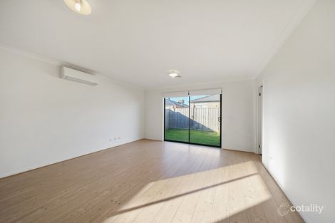 Property photo of 29 Elmsford Crescent Cranbourne West VIC 3977