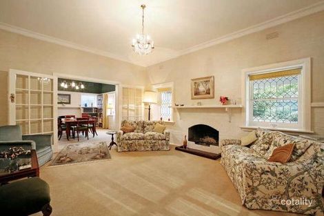 Property photo of 2 Viewbank Road Glen Iris VIC 3146