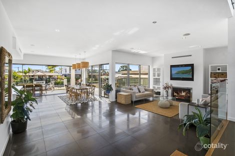 Property photo of 11 San Michele Court Broadbeach Waters QLD 4218