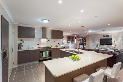 Property photo of 17 Nauru Court Taylors Hill VIC 3037