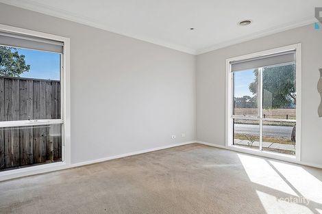 Property photo of 28 Lakeside Drive Roxburgh Park VIC 3064