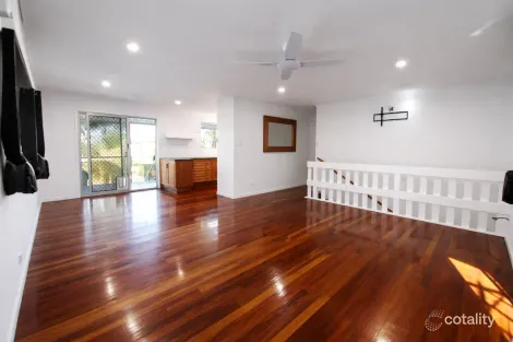 4 Granada Ct, Point Vernon, QLD 4655