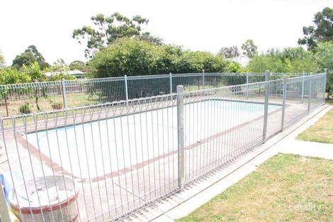 9 Windermere Way, Cardigan Village, VIC 3352