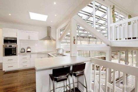 Property photo of 132 Ashburn Grove Ashburton VIC 3147