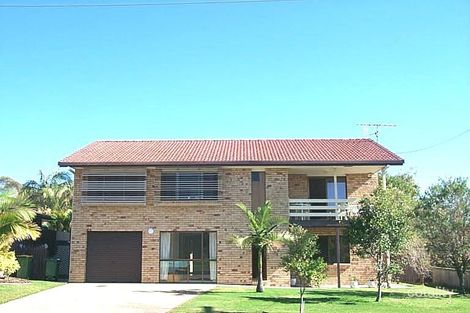 11 Cromwell St, Battery Hill, QLD 4551