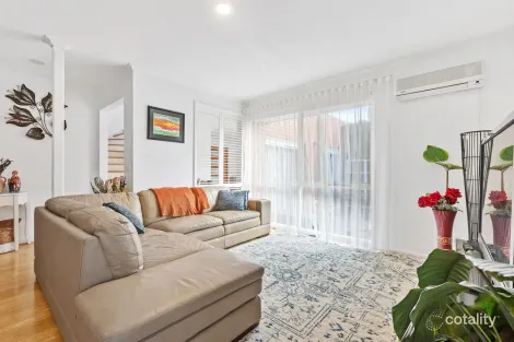 Property photo of 2/29 Illuka Crescent Mount Waverley VIC 3149