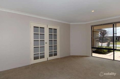 Property photo of 27 Coffs Bend Secret Harbour WA 6173