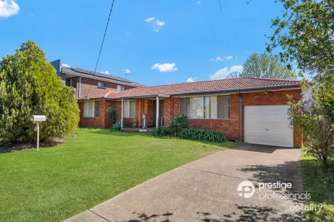 18 Flanagan Ave, Moorebank, NSW 2170