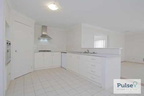 12 Kalari Dr, Wattle Grove, WA 6107