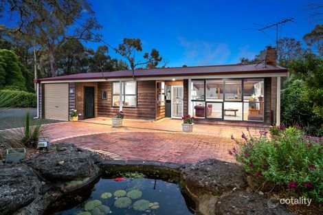 11 Bishops Rd, Panton Hill, VIC 3759