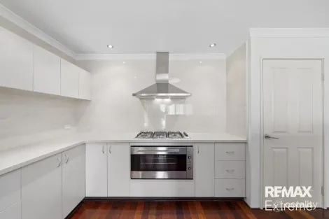 Property photo of 22 Crosthwait Circle Tapping WA 6065