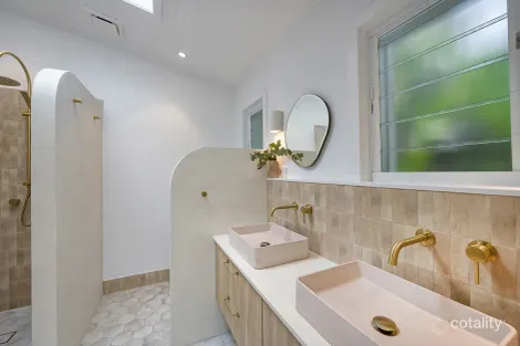 Property photo of 210 Edwards Street Sunshine Beach QLD 4567