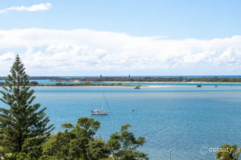803/212-214 Marine Pde, Labrador, QLD 4215