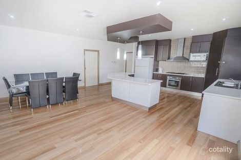 Property photo of 3 Snowden Place Roxburgh Park VIC 3064