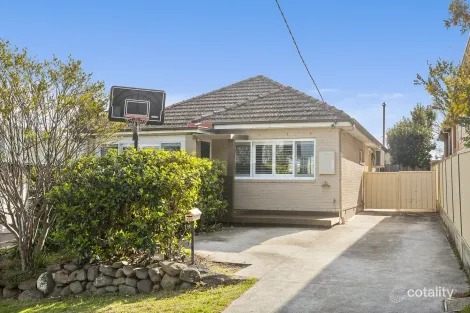 Property photo of 128 Ocean Street Mount Saint Thomas NSW 2500