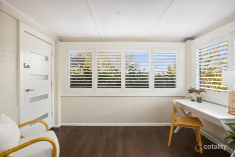 Property photo of 128 Ocean Street Mount Saint Thomas NSW 2500