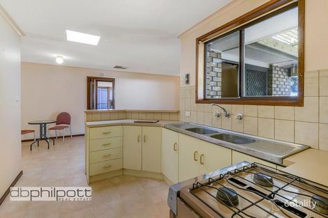Property photo of 2 Navarino Court Surrey Downs SA 5126