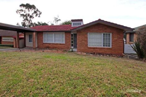 128 Campbellfield Ave, Bradbury, NSW 2560