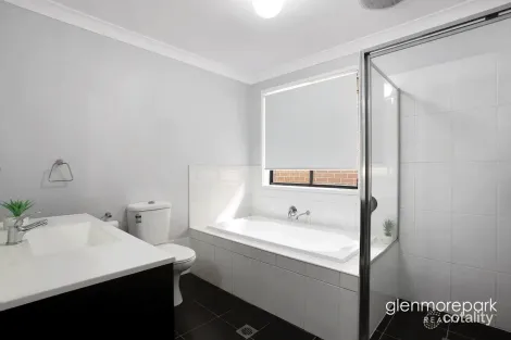 Property photo of 17 Binyang Avenue Glenmore Park NSW 2745