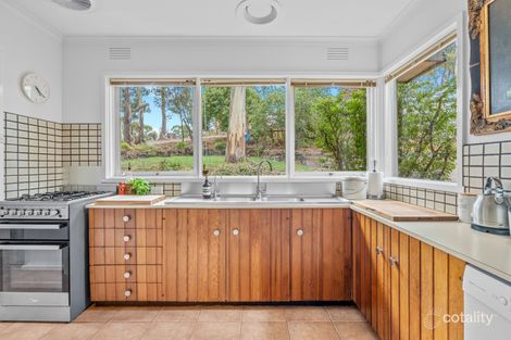 Property photo of 17 Piper Crescent Eltham VIC 3095