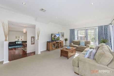 Property photo of 1 Lake Point Way Murrays Beach NSW 2281