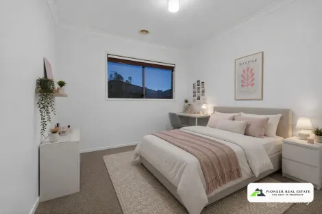 Property photo of 14 Charlock Drive Cranbourne North VIC 3977