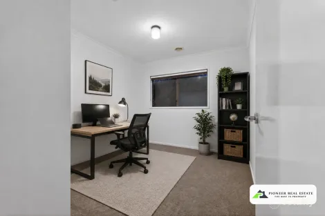 Property photo of 14 Charlock Drive Cranbourne North VIC 3977