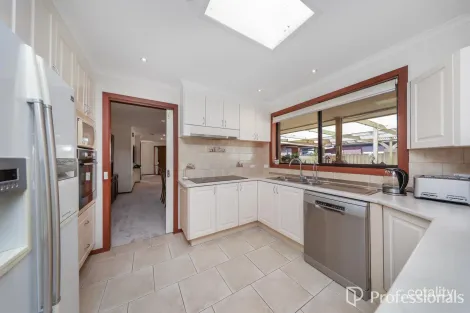 Property photo of 35 Clifton Drive Bacchus Marsh VIC 3340