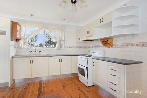 Property photo of 10 Barnfield Place Dean Park NSW 2761