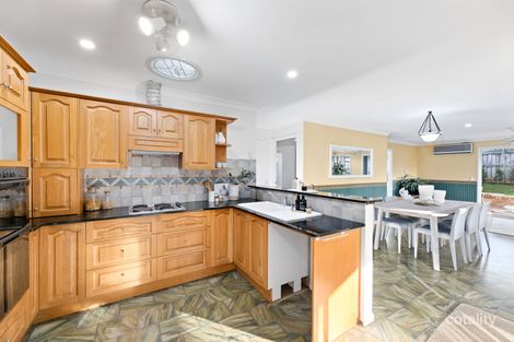 Property photo of 12 Blackthorn Circuit Menai NSW 2234