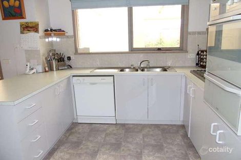 Property photo of 11 Dunbarton Drive Pakenham VIC 3810