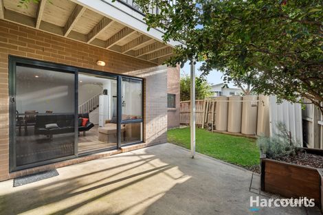 Property photo of 14 Kestrel Circuit Shortland NSW 2307