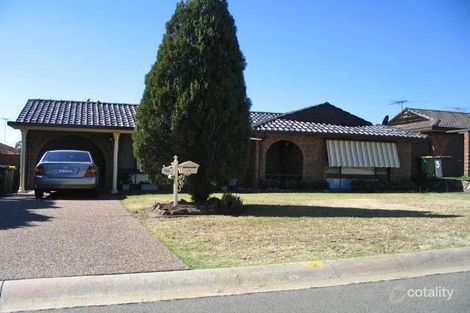 2 Newmoon Pl, St Clair, NSW 2759